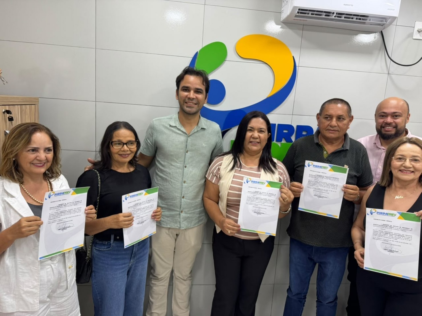 PirpaPrev entrega portarias de aposentadoria a servidores da educação